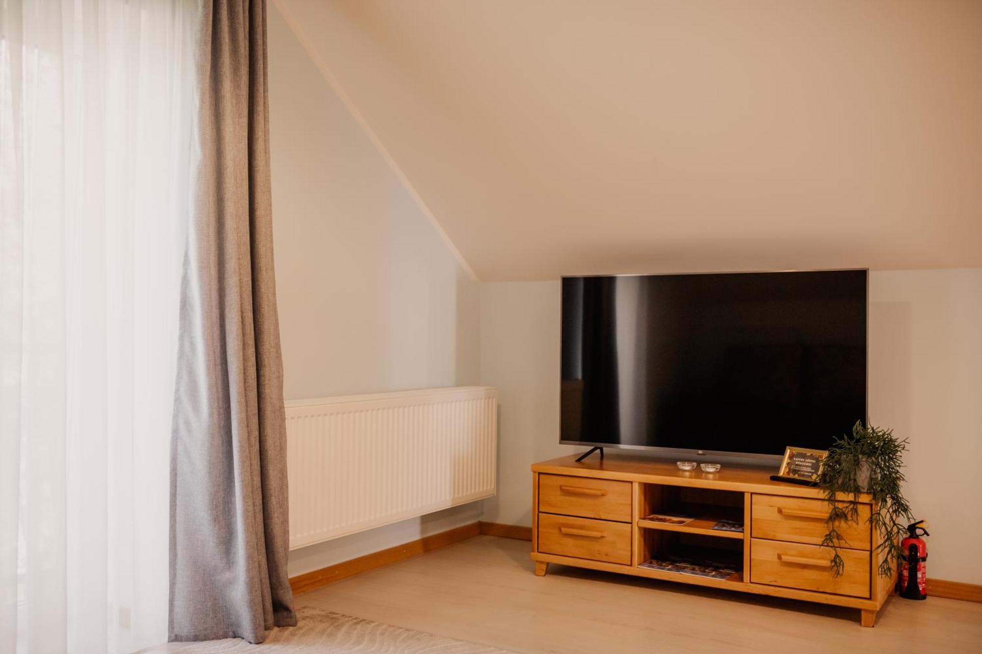 Aparthotel Saules Iela 2A Saldus Habitación foto
